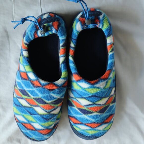 L.L.Bean Boys Fleece Slippers – Size 5/6 – Never Worn - Picture 2 of 4